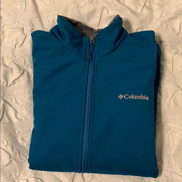 Columbia Jackets & Blazers - Woman’s softshell jacket